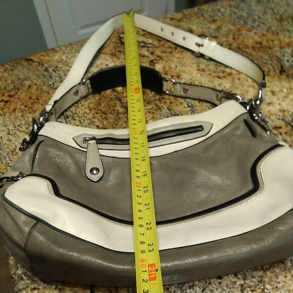 RARE COACH LIMITED EDITION MADISON SPECTATOR CREAM/TAUPE HOBO with Cover - Picture 11 of 12